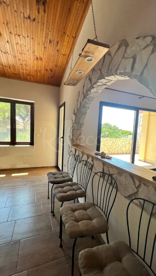 Casa con sei appartamenti, 350 m2, Premantura