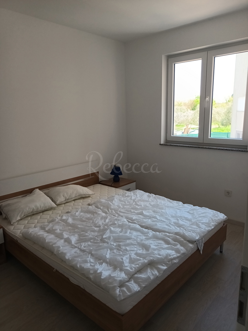 Appartamento 1° piano, 2 camere da letto, parcheggio, vista mare, Peroj