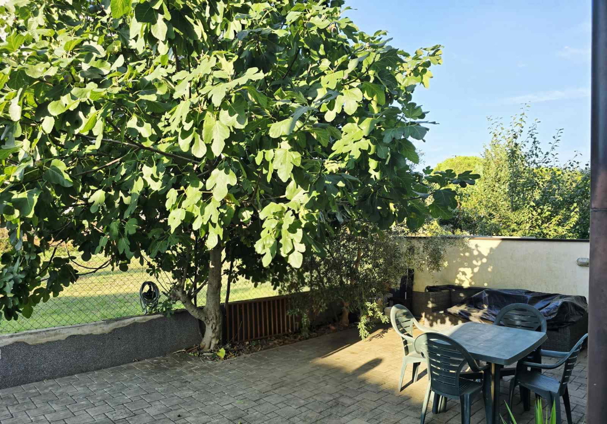 Appartamento di 60 m² con giardino di 50 m² e 2 posti auto: pronto per essere abitato subito!
