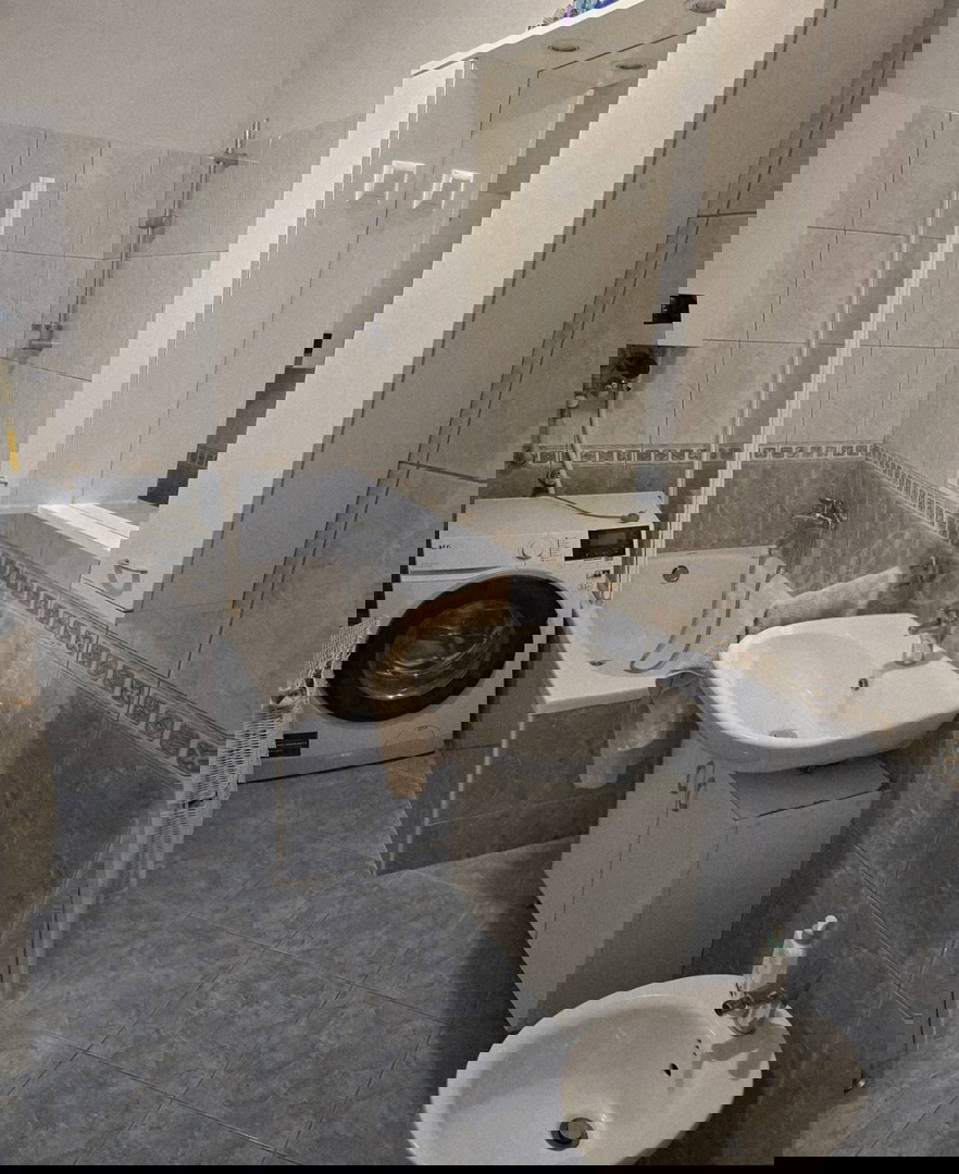 Appartamento di 60 m² con giardino di 50 m² e 2 posti auto: pronto per essere abitato subito!