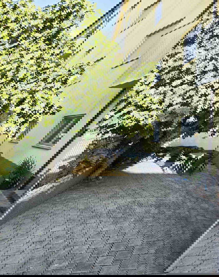 Appartamento di 60 m² con giardino di 50 m² e 2 posti auto: pronto per essere abitato subito!