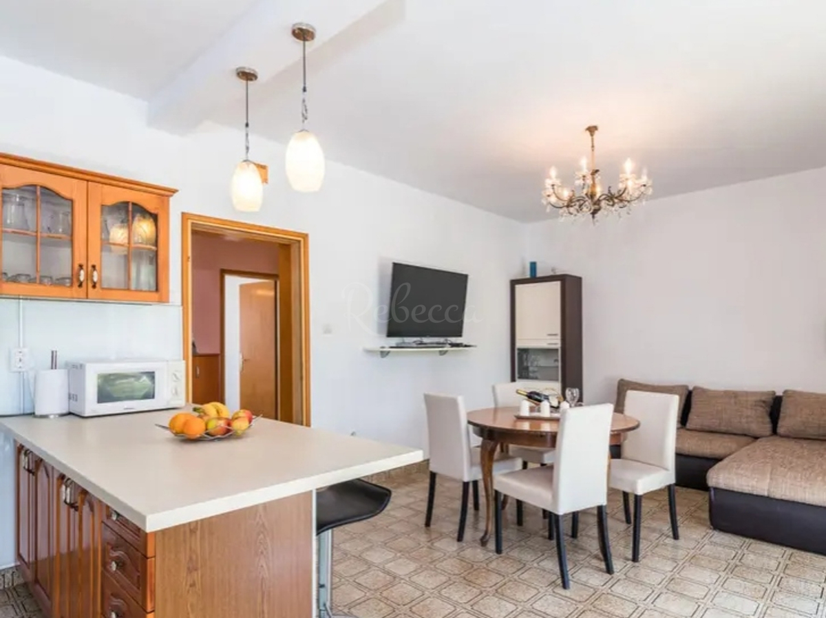 ISTRIA - MOTOVUN: CASA CON PISCINA, AMPIO GIARDINO