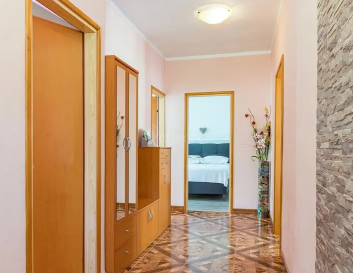 ISTRIA - MOTOVUN: CASA CON PISCINA, AMPIO GIARDINO