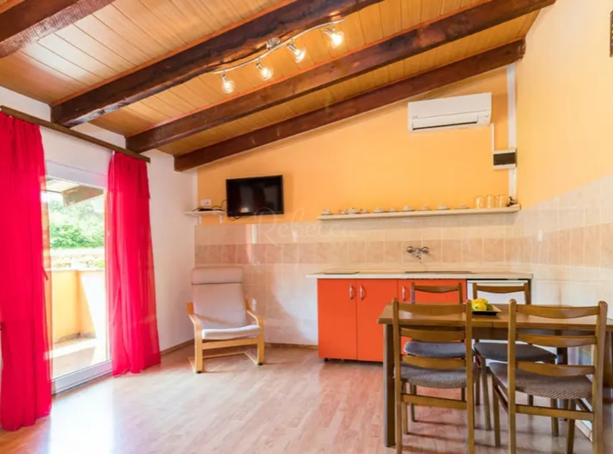 ISTRIA - MOTOVUN: CASA CON PISCINA, AMPIO GIARDINO