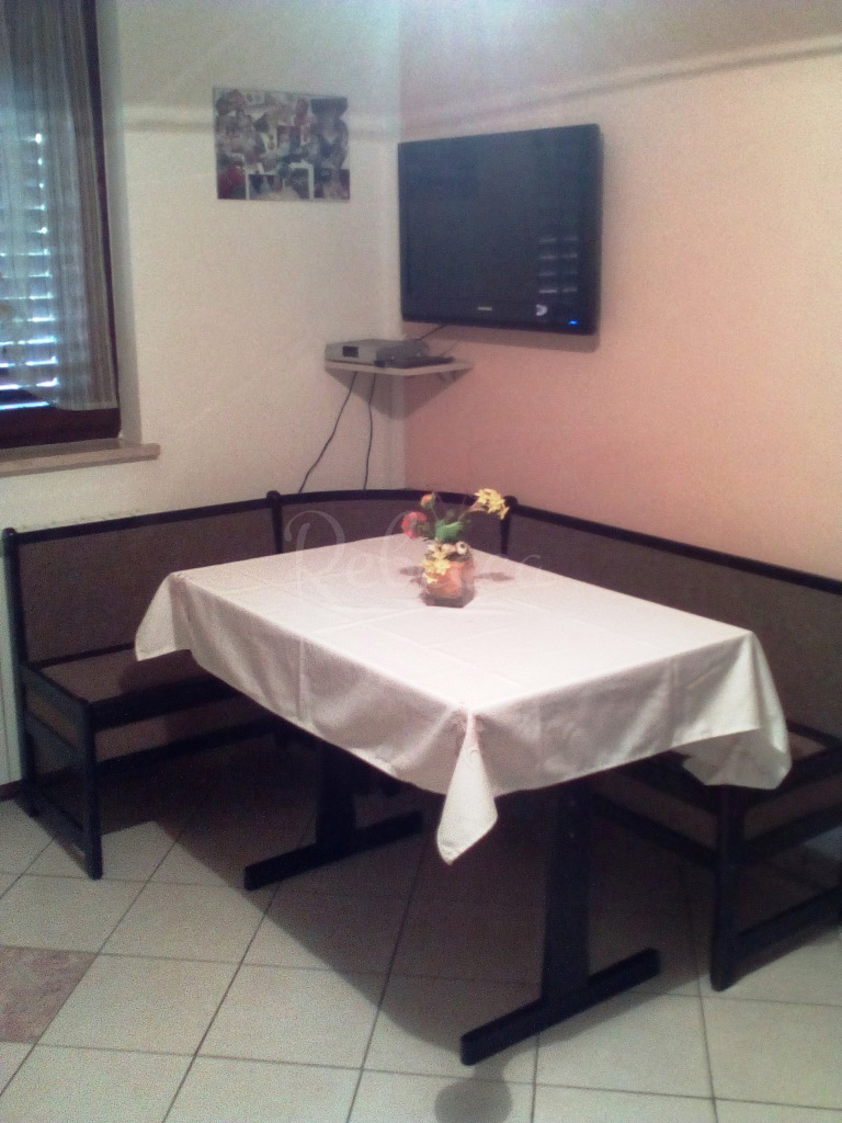 Palazzina, 330 m2, vista mare, Fasana