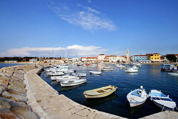 Palazzina, 330 m2, vista mare, Fasana