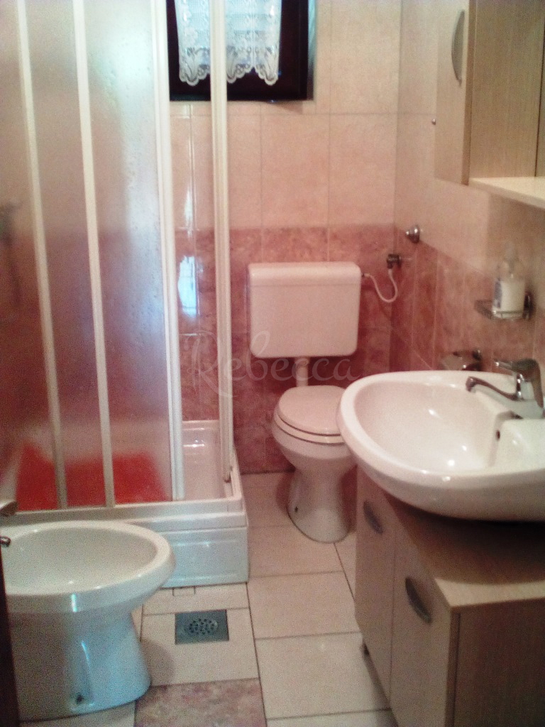 Palazzina, 330 m2, vista mare, Fasana