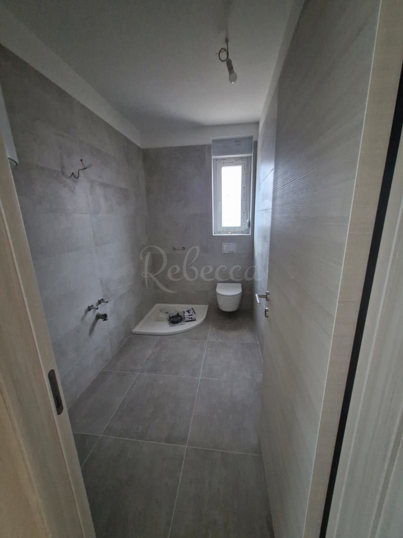 Attico vista mare, 3 camere da letto, 2 piano, 96 m2, parcheggio, Medolino, NUOVO