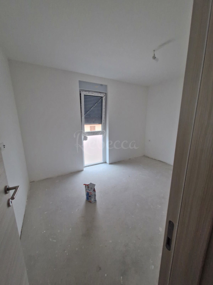 Attico vista mare, 3 camere da letto, 2 piano, 96 m2, parcheggio, Medolino, NUOVO