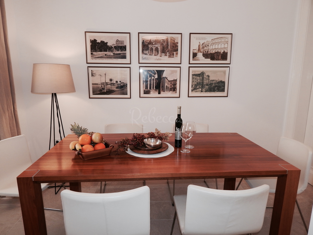 Luxuriöse Wohnung, 1. Stock, 76 m2, 1 Schlafzimmer, Pula