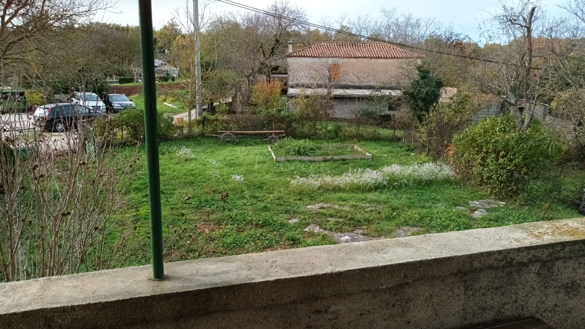 Pisino, dintorni: Casa con giardino