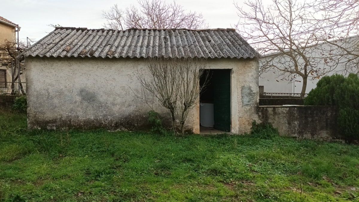 Pisino, dintorni: Casa con giardino