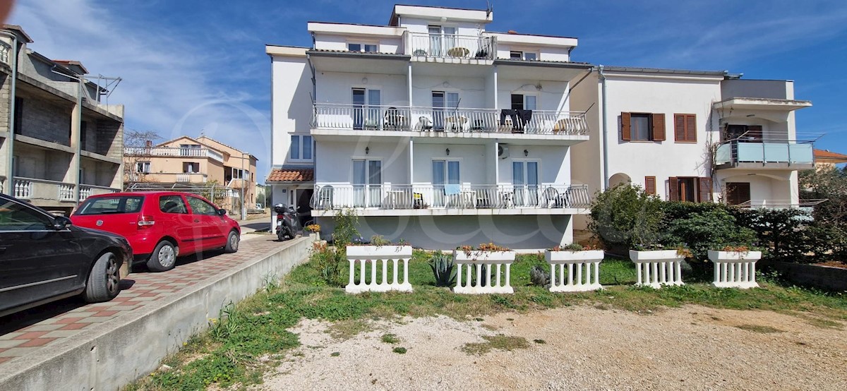 Biograd - Ostello (470m2), vicino al centro