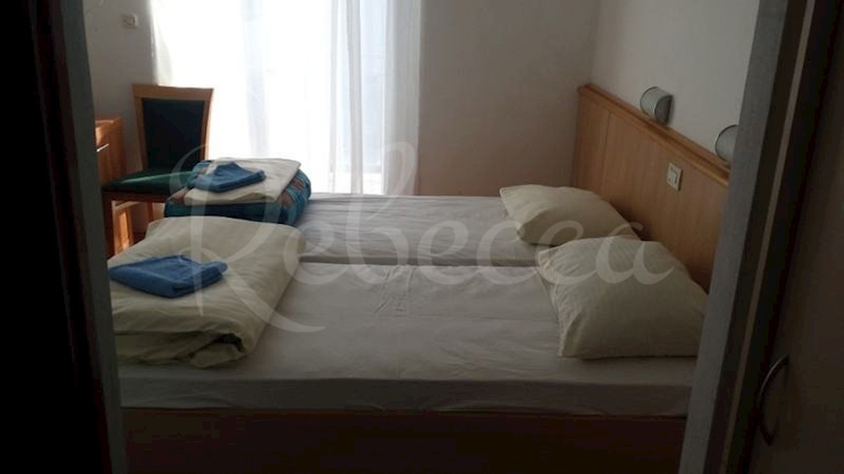 Biograd - Ostello (470m2), vicino al centro