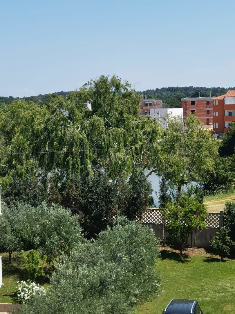 Medolino, palazzina