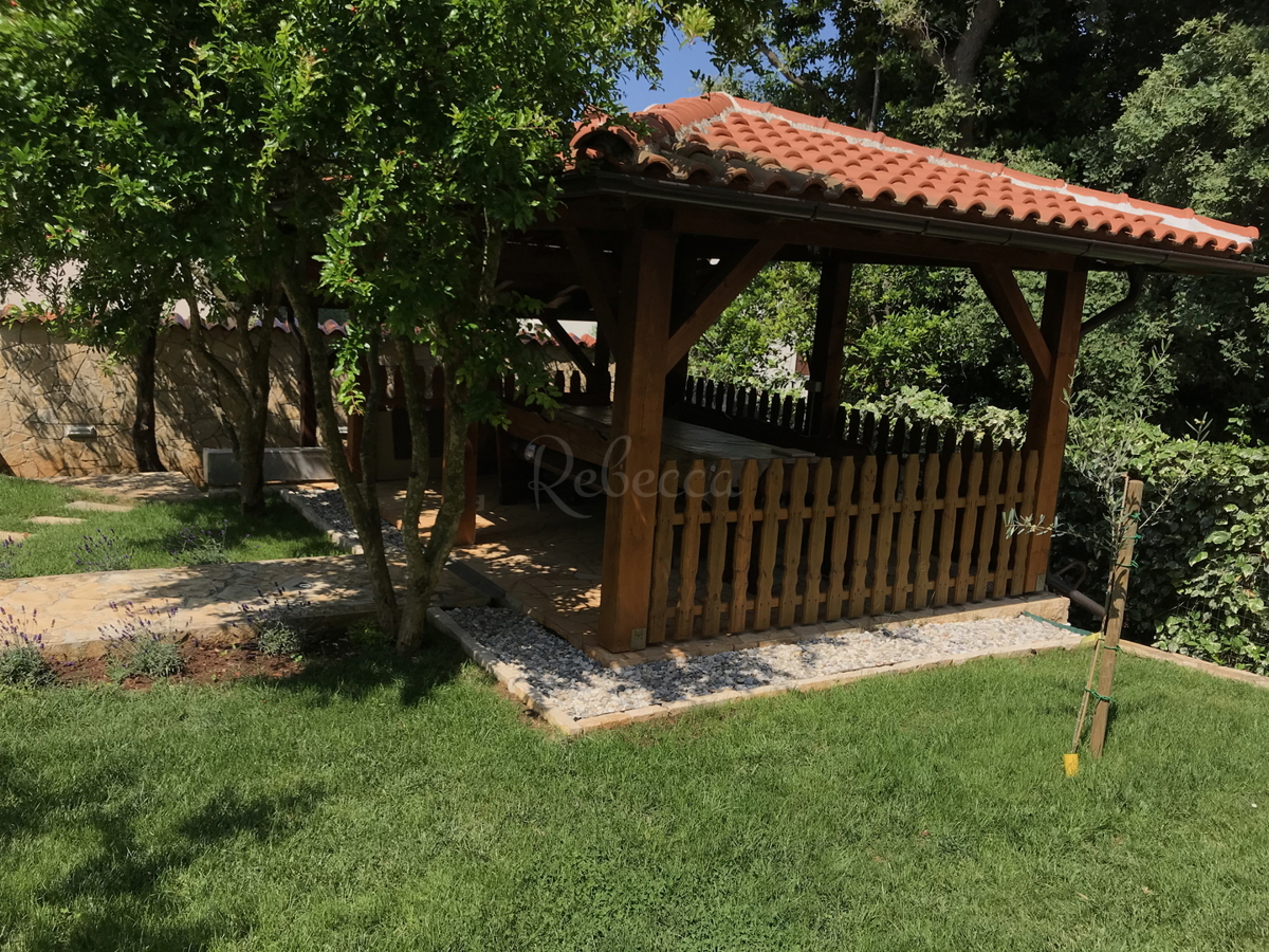 Palazzina, a 300 m dalla spiaggia, Pješčana Uvala ​