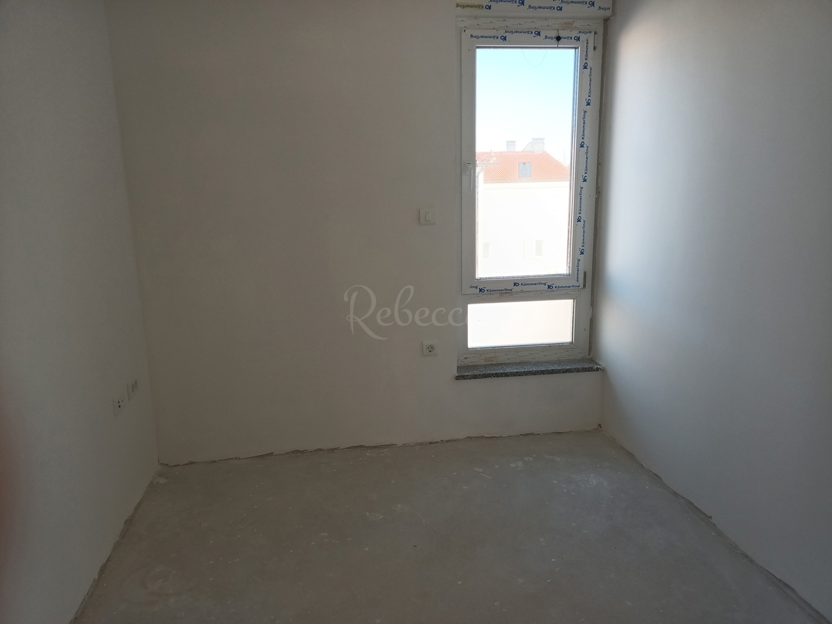 Appartamento secondo piano, 58,50 m2, 2 camere da letto, parcheggio, Valdebek