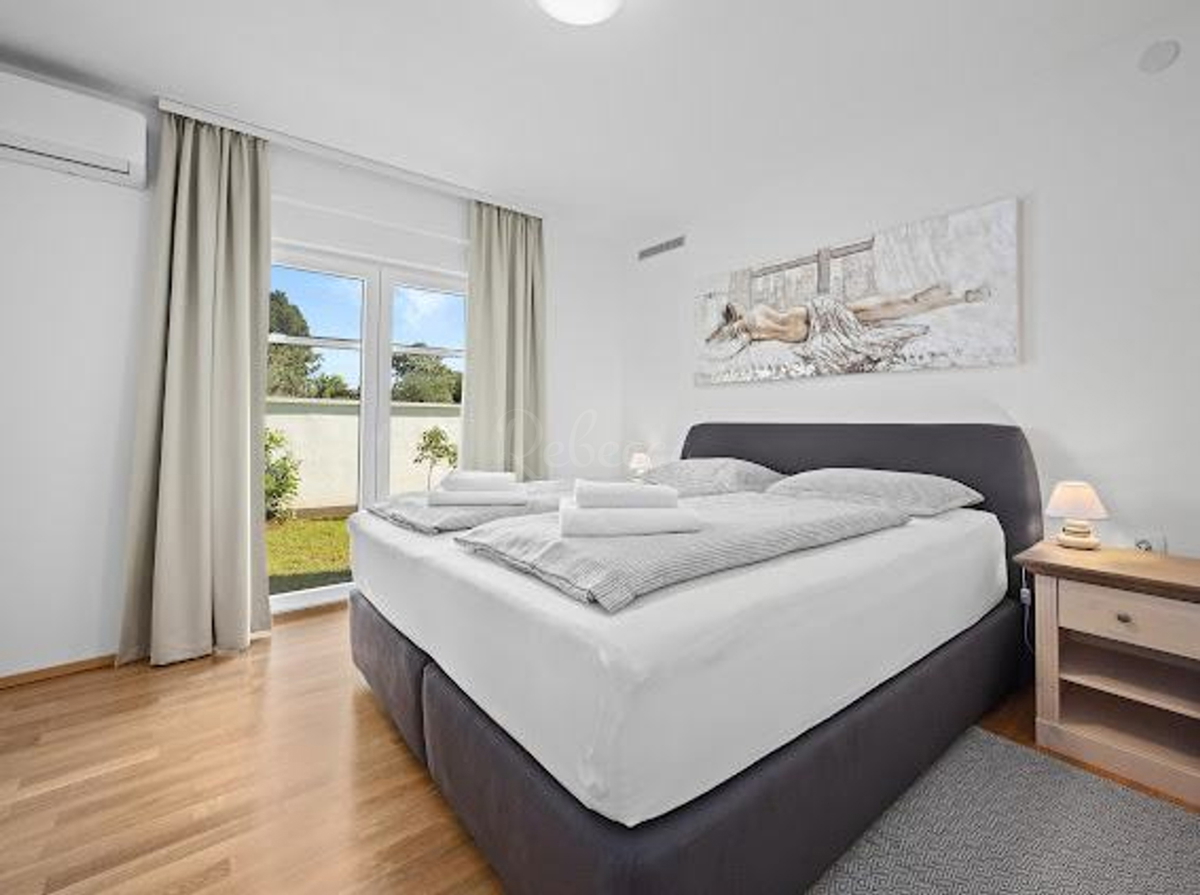 Nuova costruzione con piscina e vista sui Brioni – Casa in vendita a Galižana