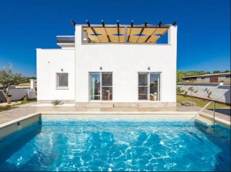 Nuova costruzione con piscina e vista sui Brioni – Casa in vendita a Galižana