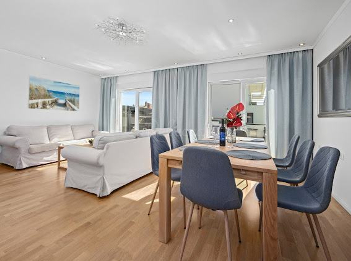 Nuova costruzione con piscina e vista sui Brioni – Casa in vendita a Galižana