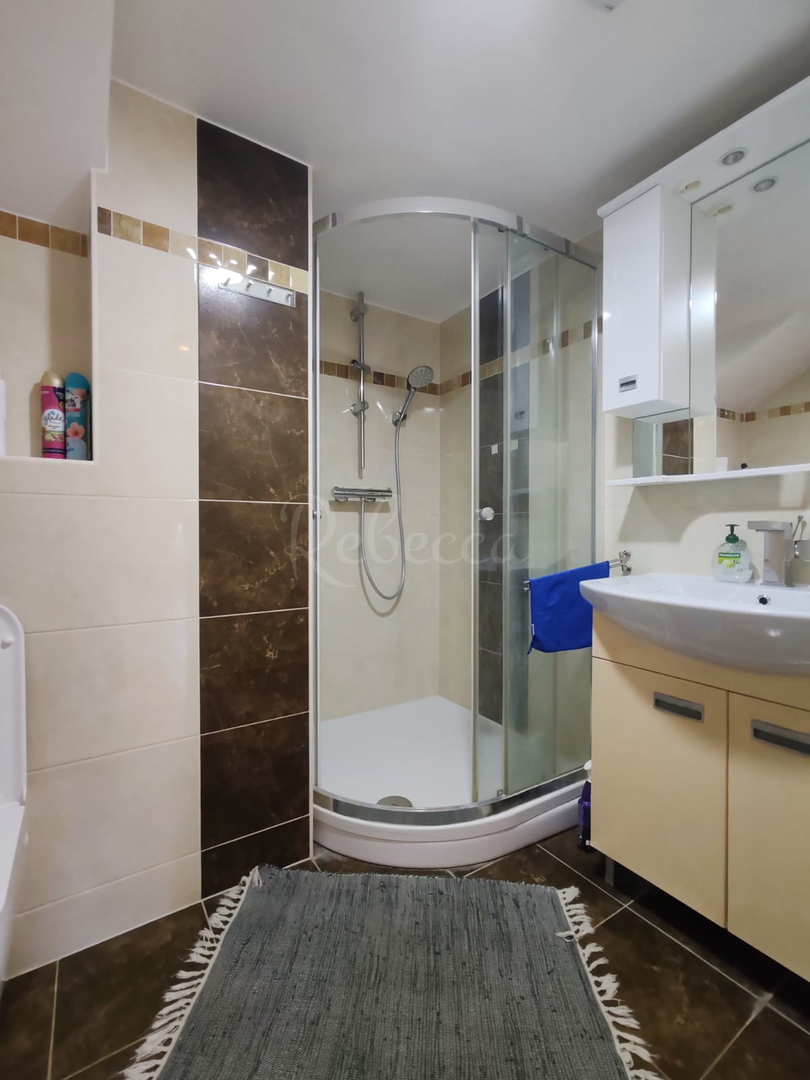 Appartamento ristrutturato nel centro di Pola di 66 m2