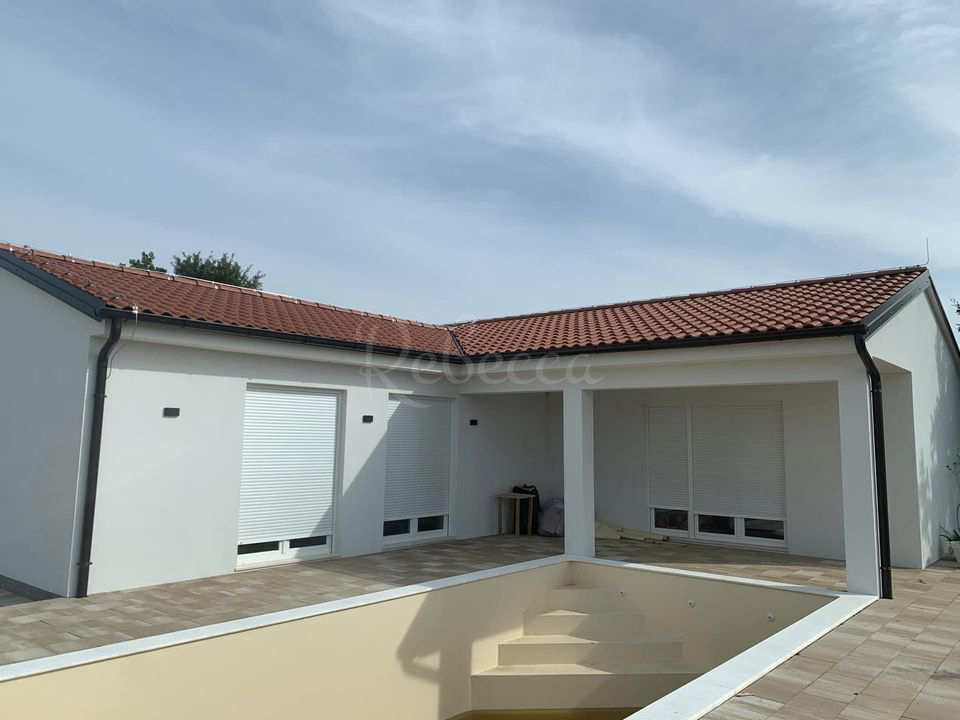 Istria, Juršići: Casa 126 m2, piscina, giardino 531 m2