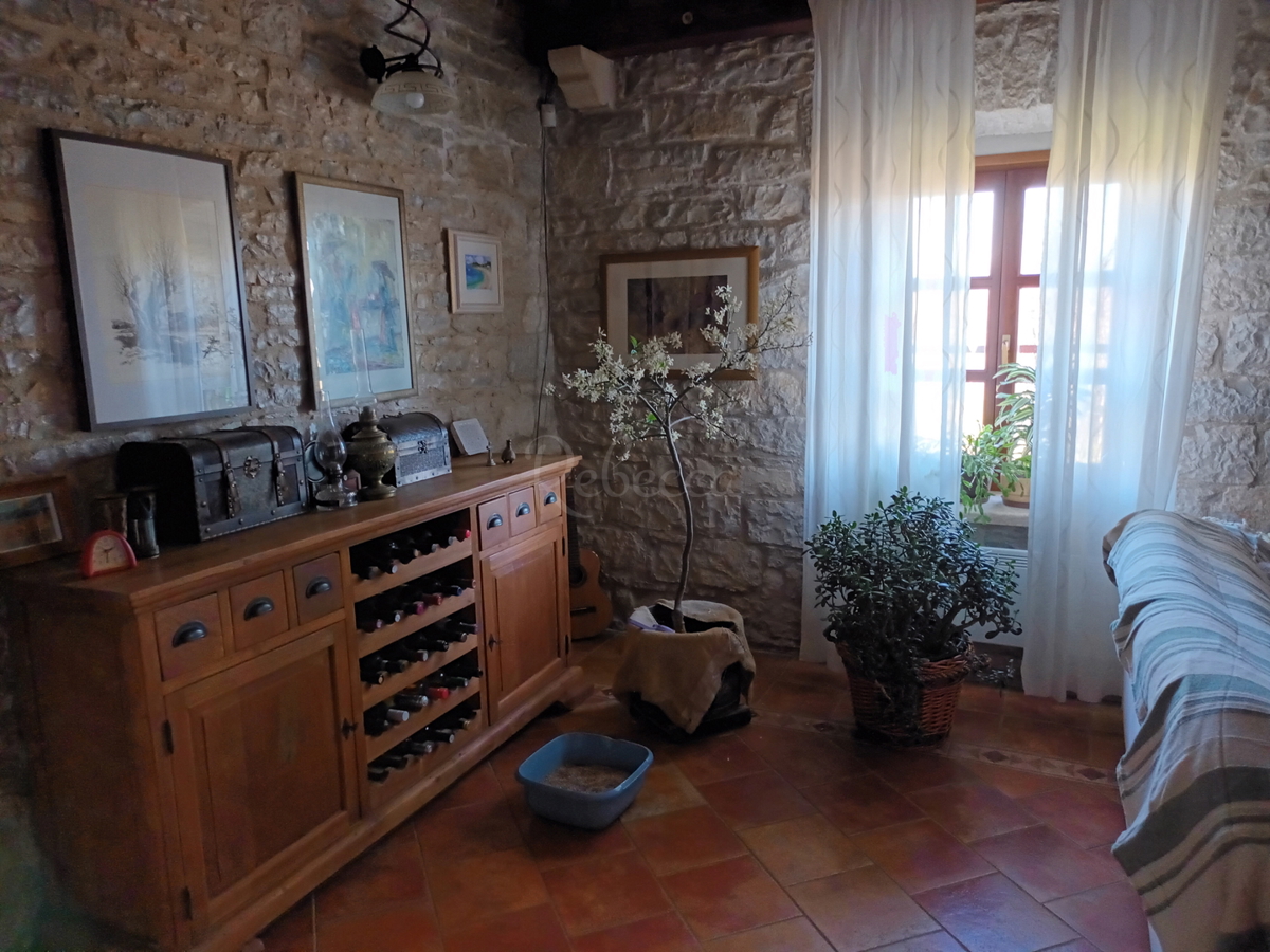 Casa in pietra d&apos;Istria, 210 m2, taverna, vicino a Barban