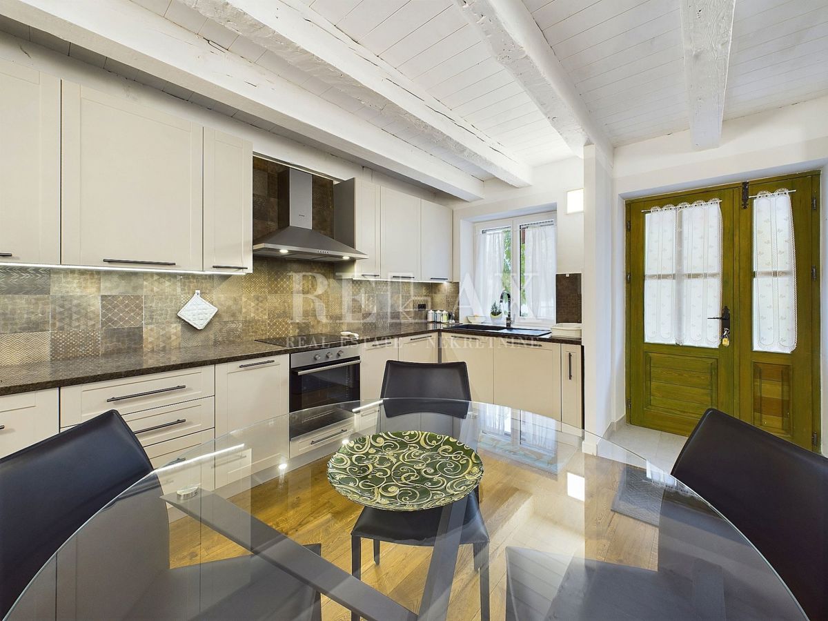 Dramalj - Casa di pietra ristrutturata con vista