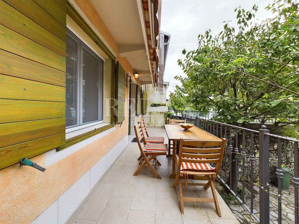 Dramalj - Casa di pietra ristrutturata con vista