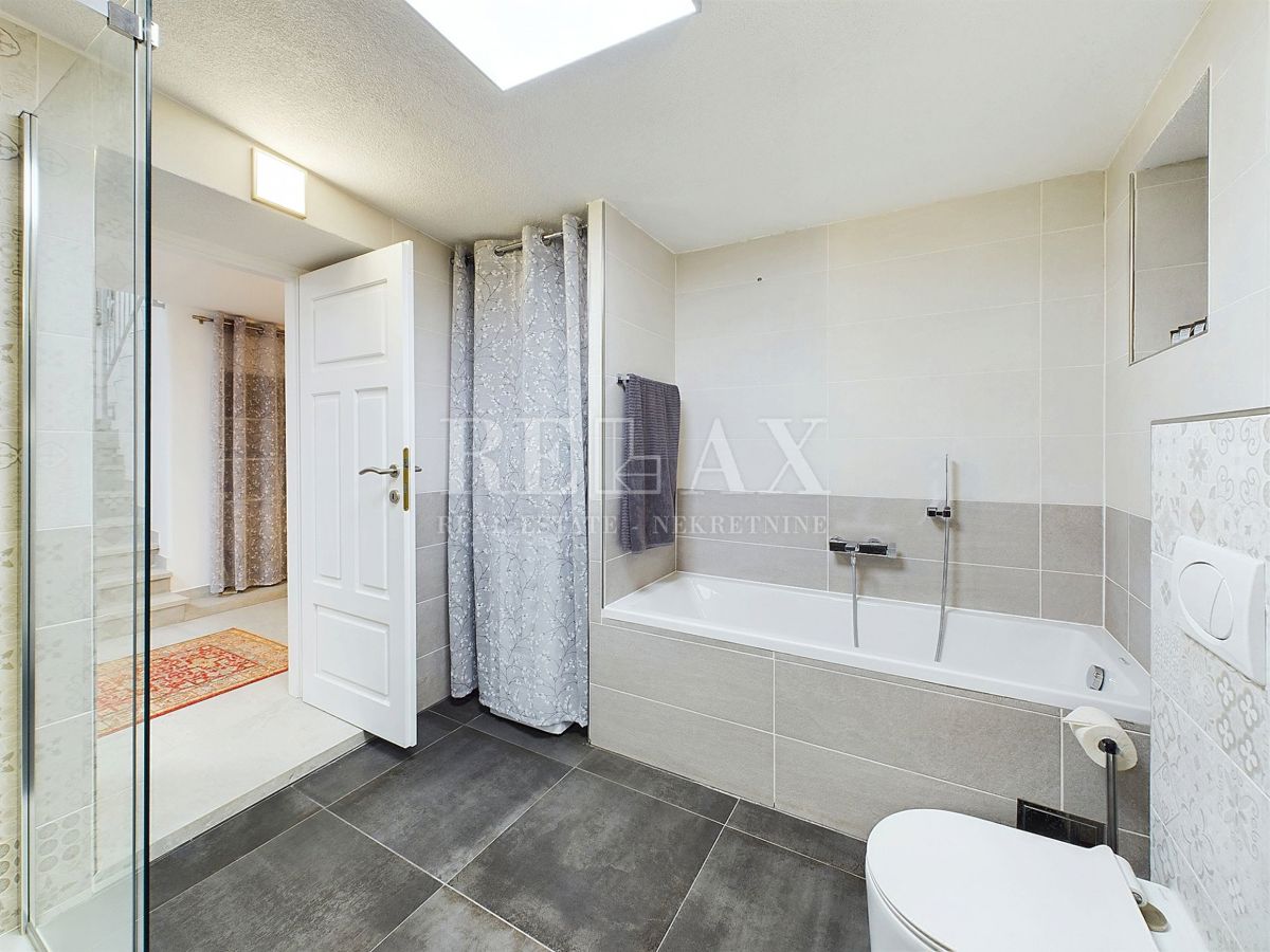 Dramalj - Casa di pietra ristrutturata con vista