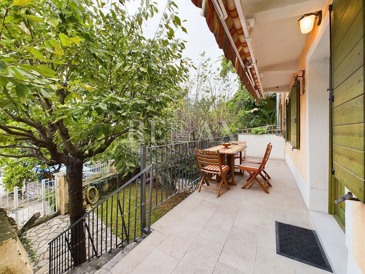 Dramalj - Casa di pietra ristrutturata con vista