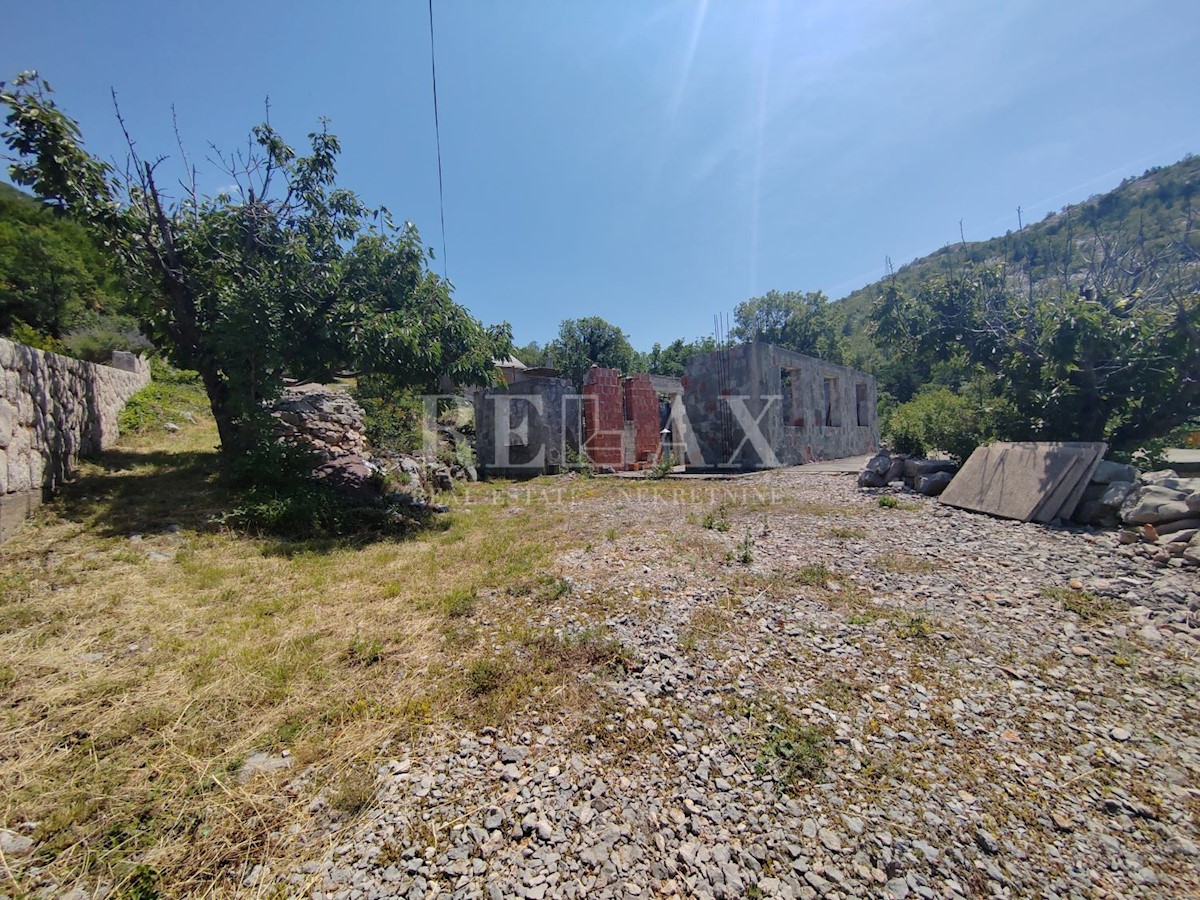 Senj, Lukovo - la costruzione è iniziata con la vista sul mare