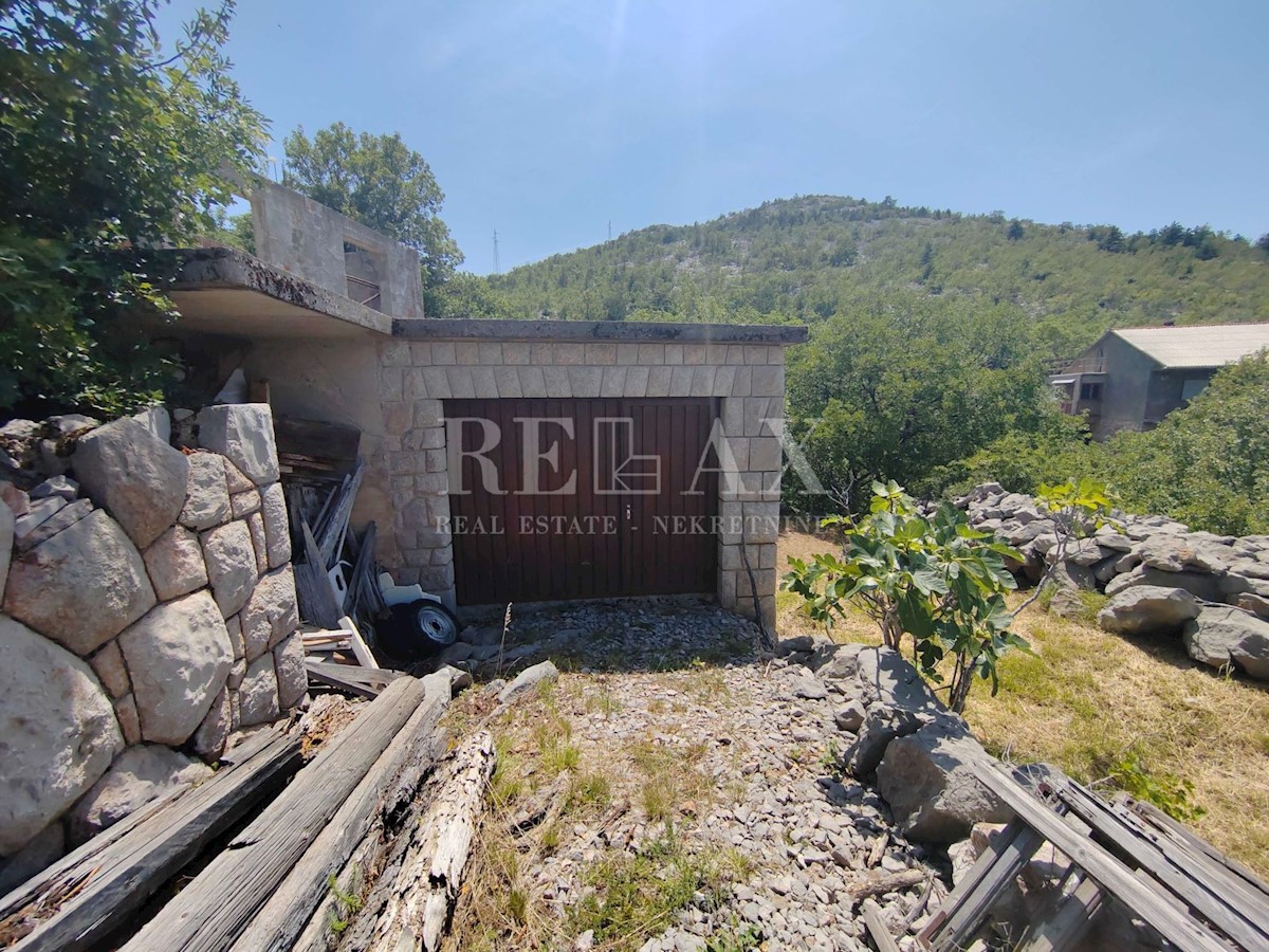 Senj, Lukovo - la costruzione è iniziata con la vista sul mare