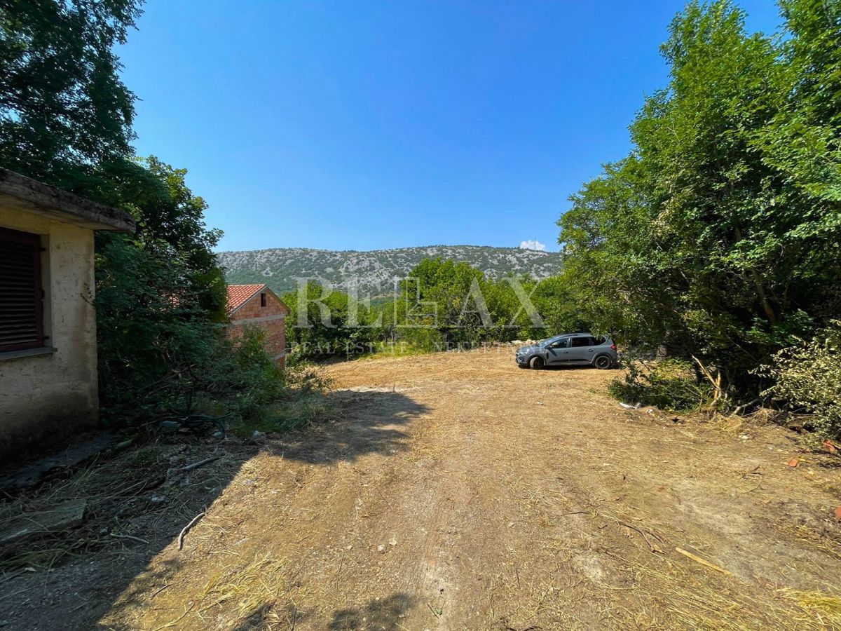 Bribir - iniziata la costruzione con un giardino