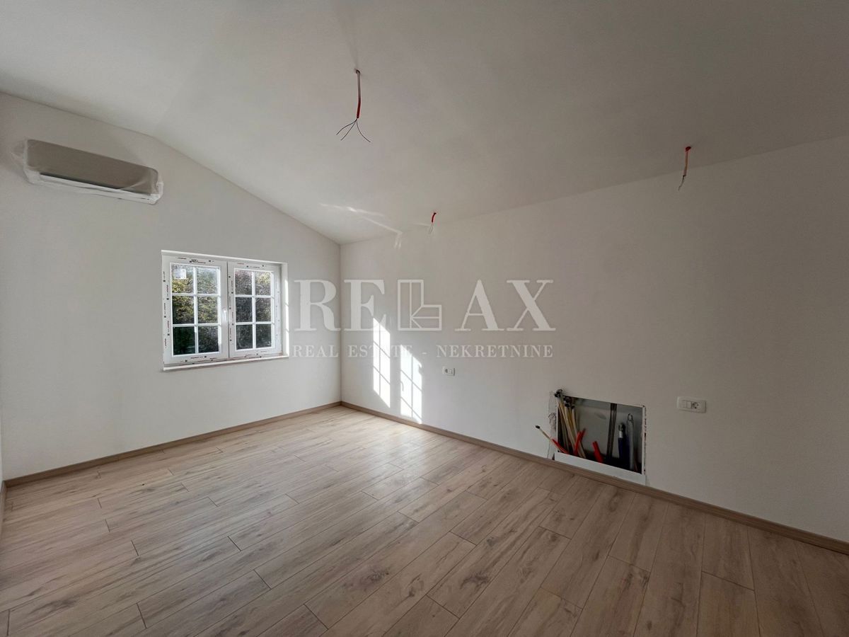 Krk, Risika - splendida casa in pietra