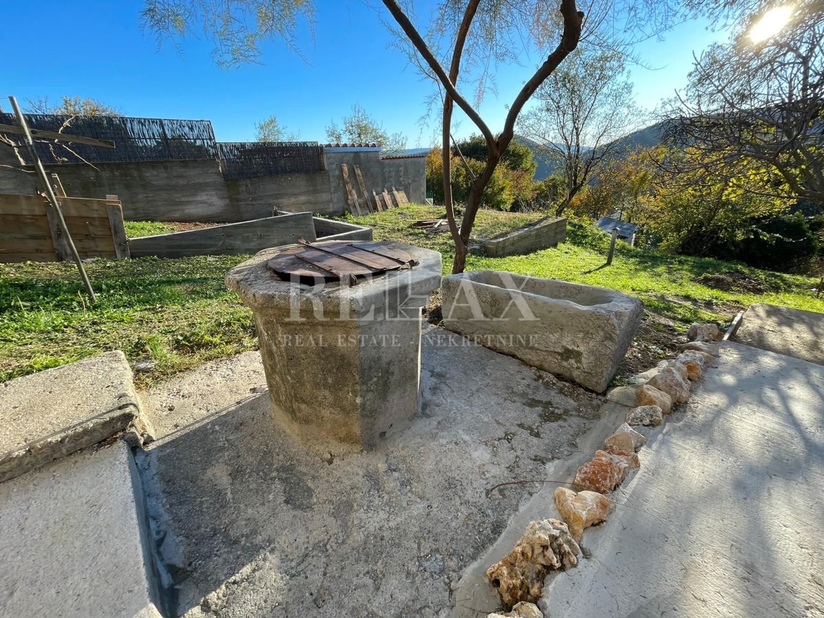 Bribir - casa in pietra da ristrutturare con vista