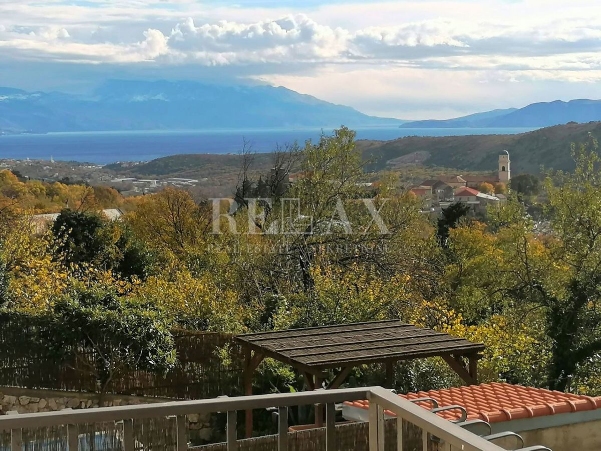 Bribir - casa in pietra da ristrutturare con vista