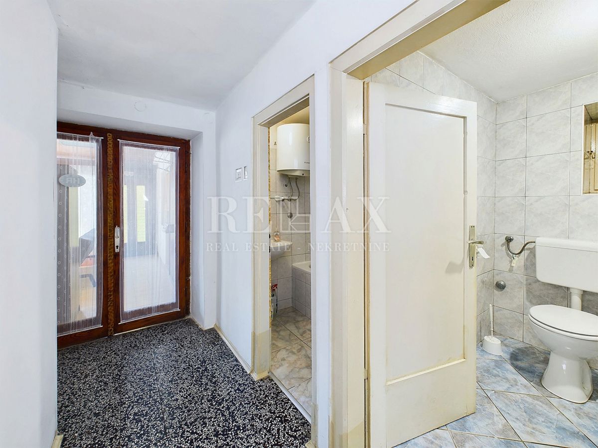 Novi Vinodolski - casa in pietra in una buona posizione