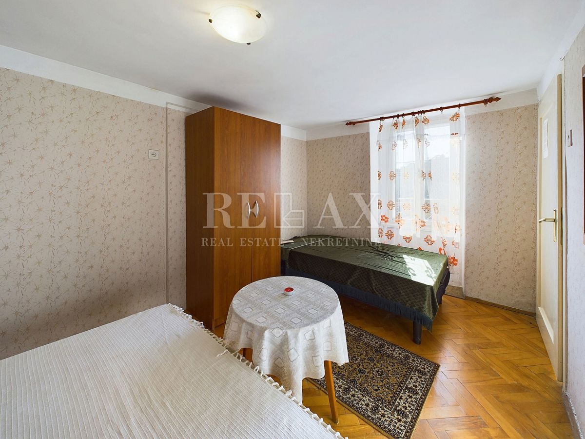 Novi Vinodolski - casa in pietra in una buona posizione