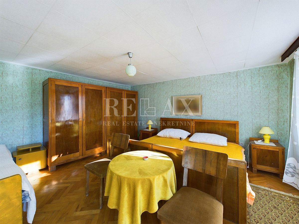 Novi Vinodolski - casa in pietra in una buona posizione