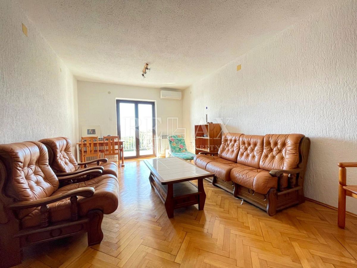 Smokvica Krmpotska-Casa con tre unità abitative