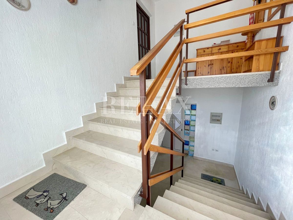 Smokvica Krmpotska-Casa con tre unità abitative