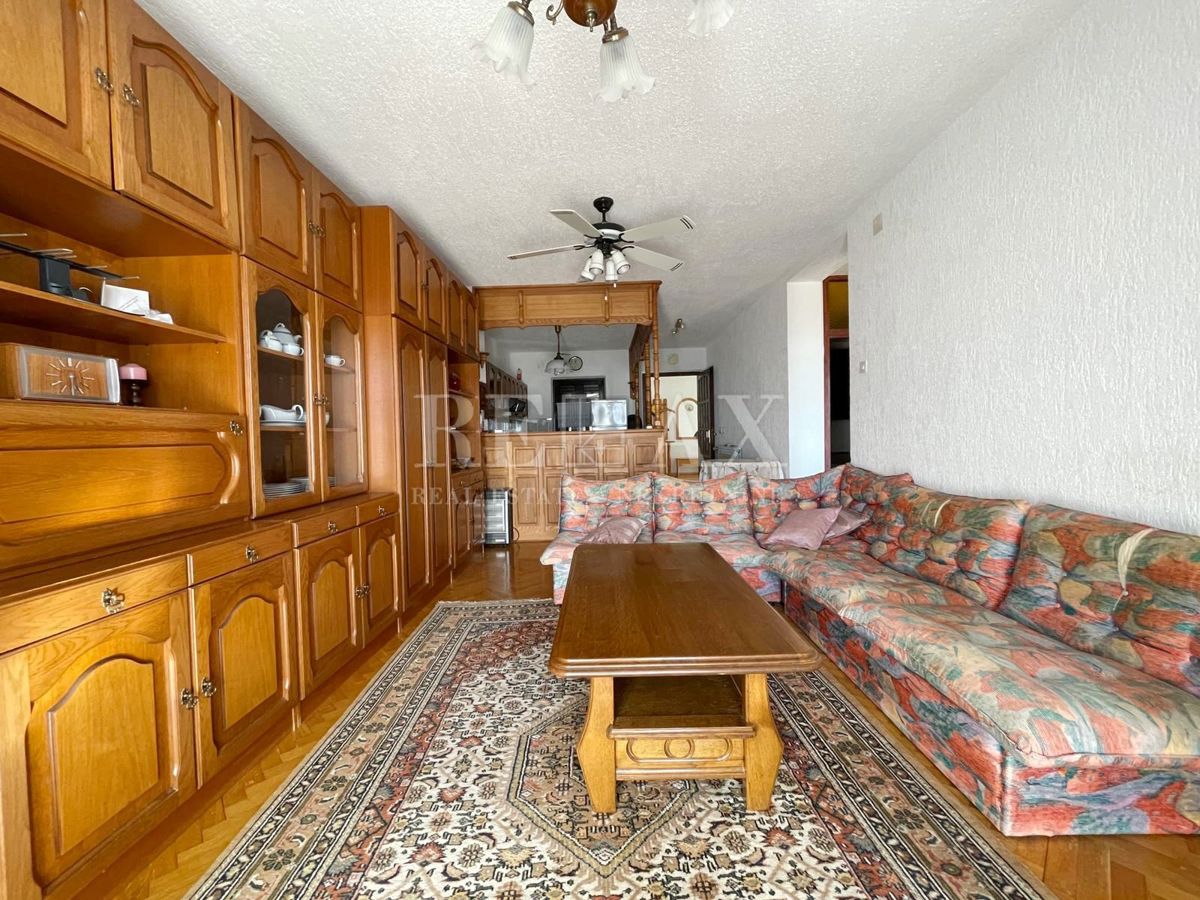 Smokvica Krmpotska-Casa con tre unità abitative