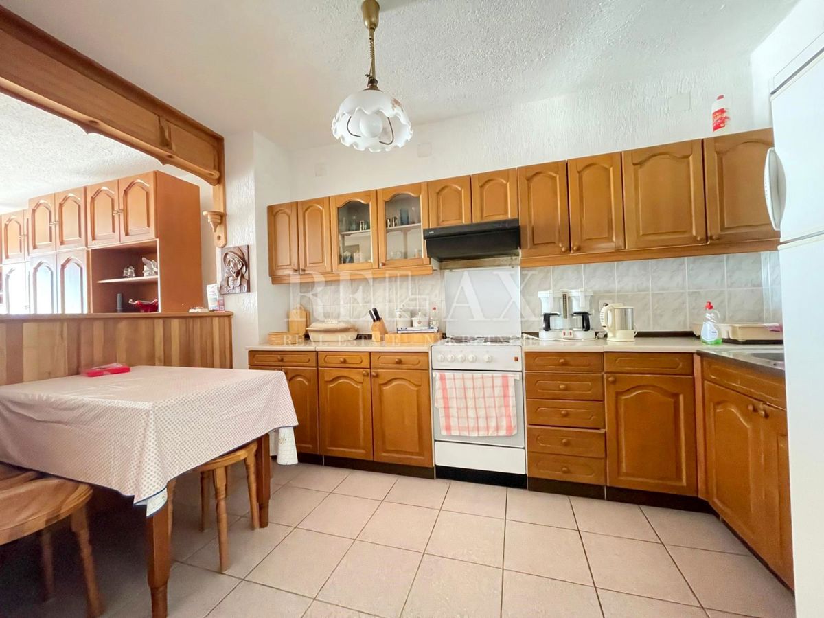 Smokvica Krmpotska-Casa con tre unità abitative