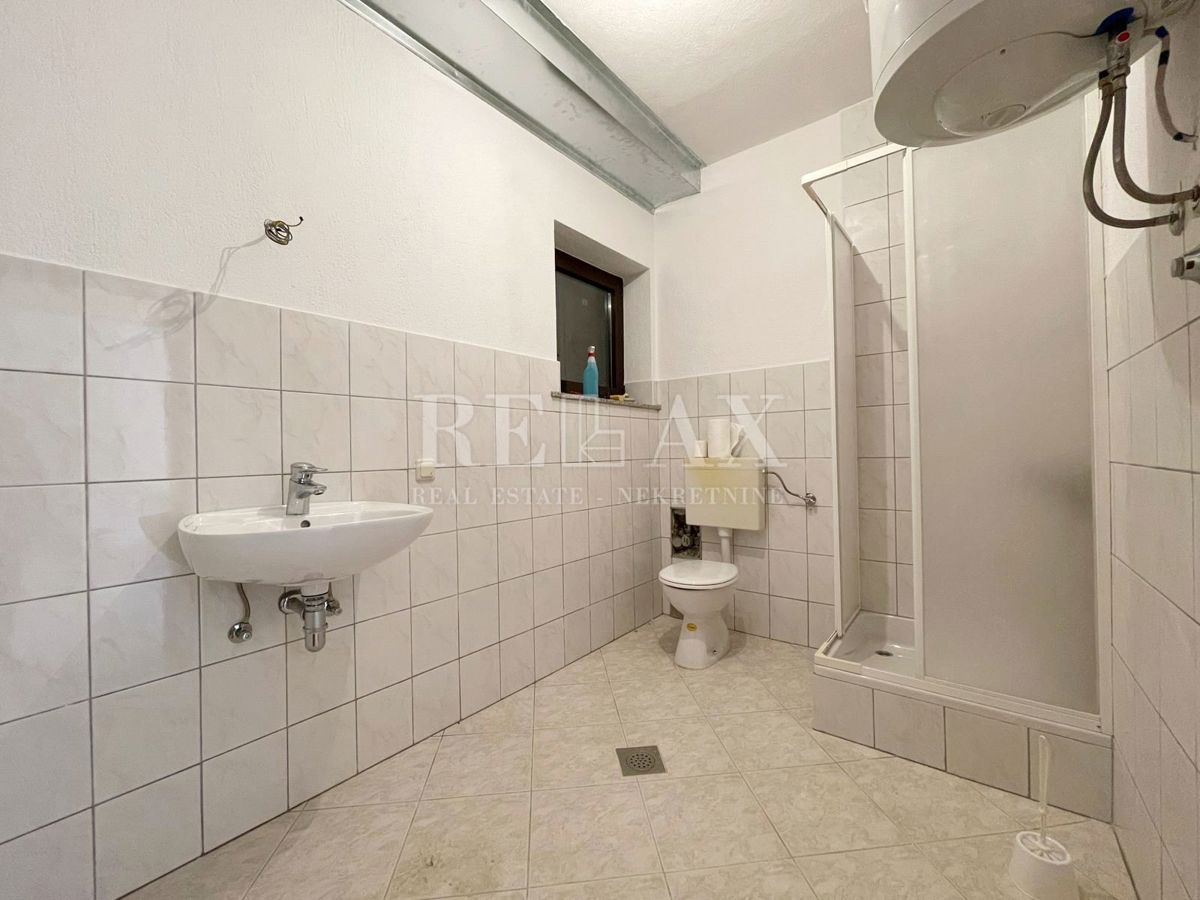 Smokvica Krmpotska-Casa con tre unità abitative