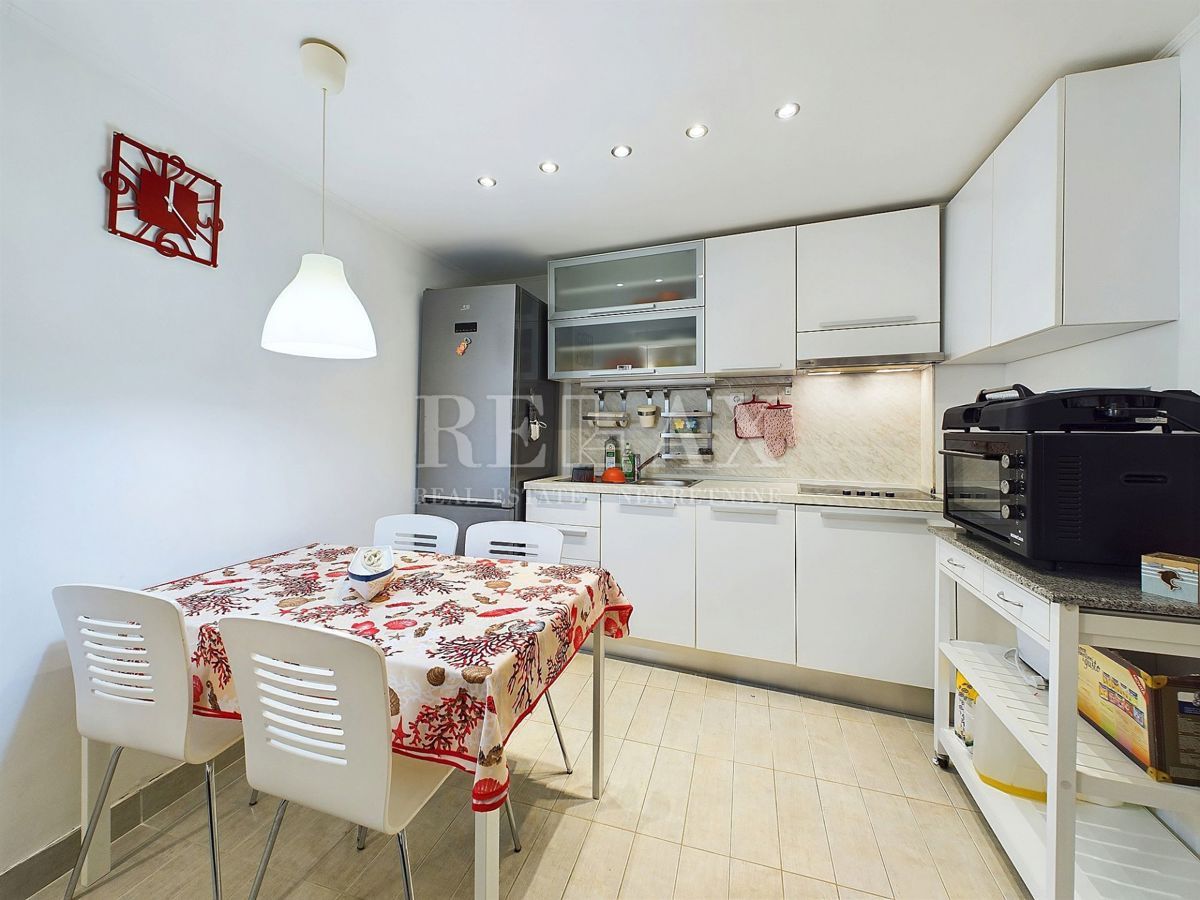 Crikvenica - casa in pietra con vista mare