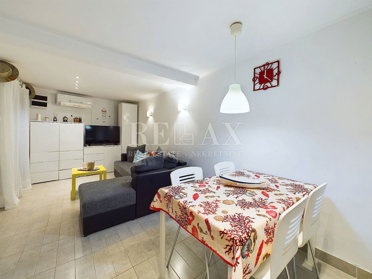 Crikvenica - casa in pietra con vista mare