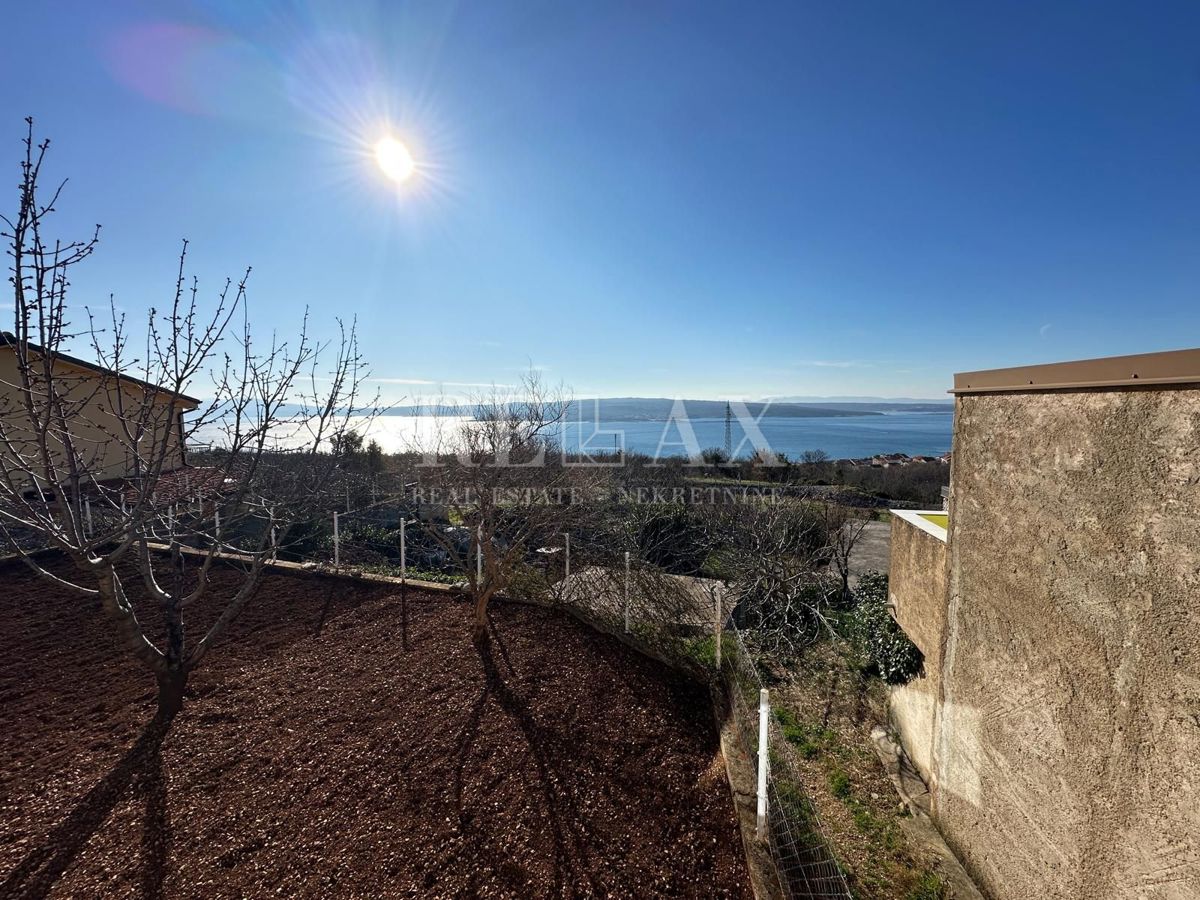 Crikvenica - casa in pietra con vista mare