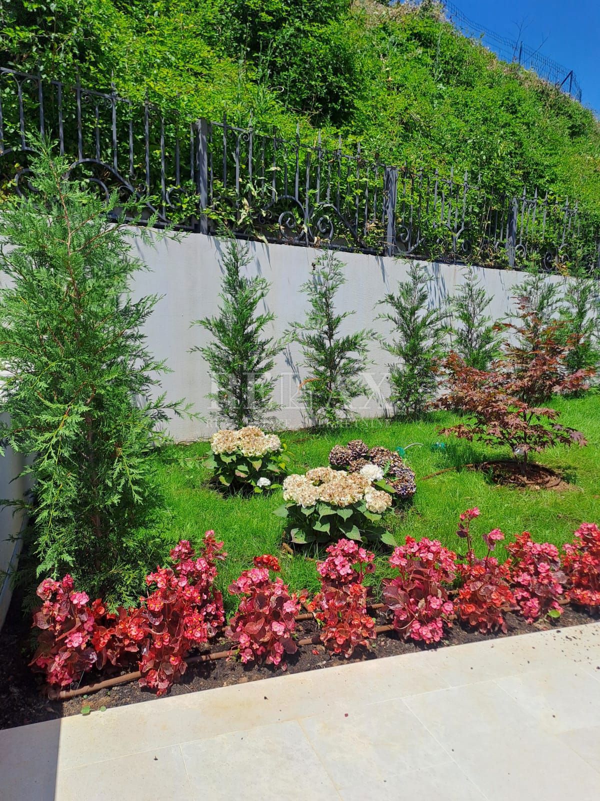 Lovran - appartamento in un nuovo edificio con piscina