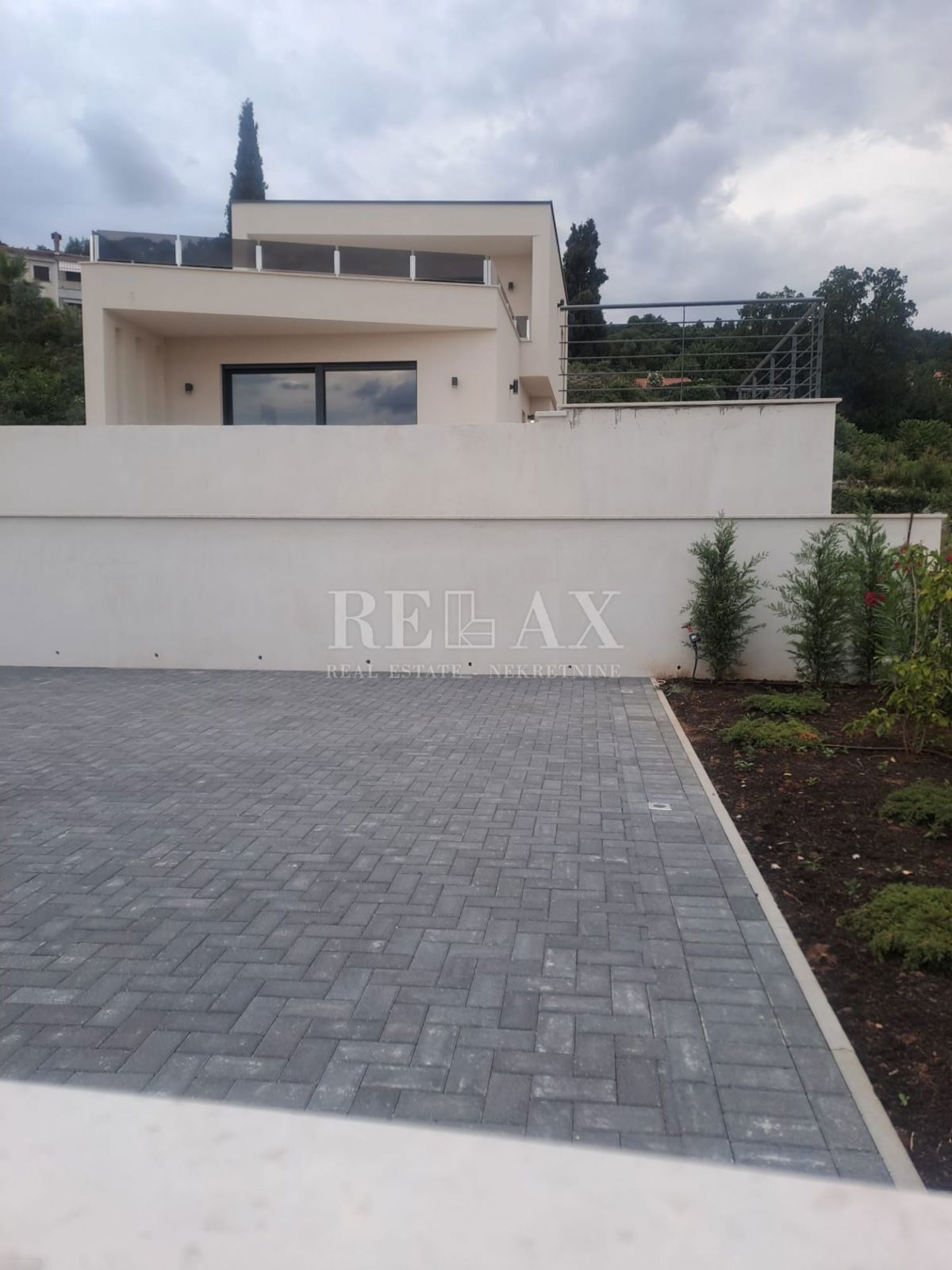 Lovran - appartamento in un nuovo edificio con piscina